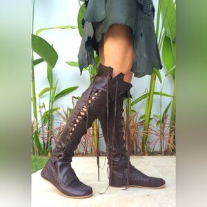Gipsy Dharma Boots in "Madagascar Chocolate," Size 39